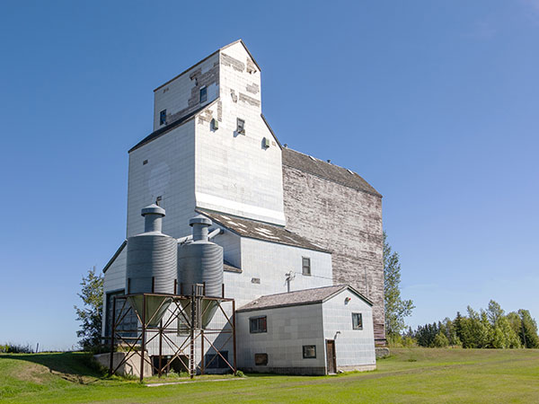 The former Manitoba Pool grain elevator at Oakburn