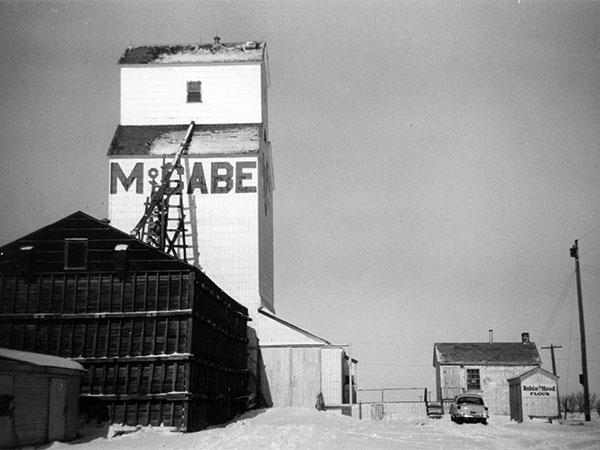 McCabe grain elevator with its balloon annex at Orthez