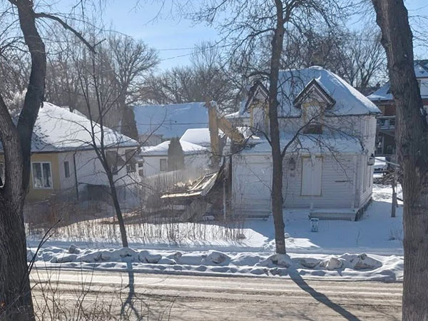 Polson House under demolition