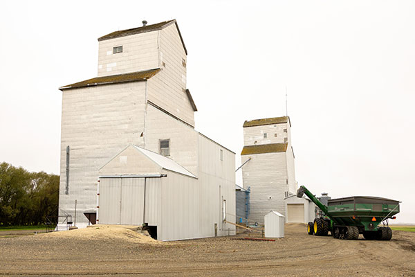 Former Federal Grain elevator at Purves