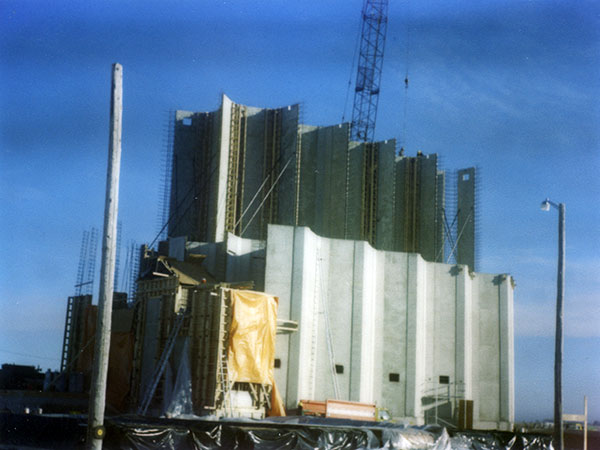 The Manitoba Pool grain elevator at Quadra under construction