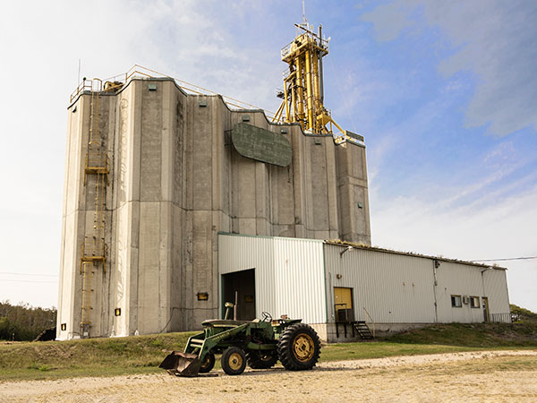 Quadra elevator