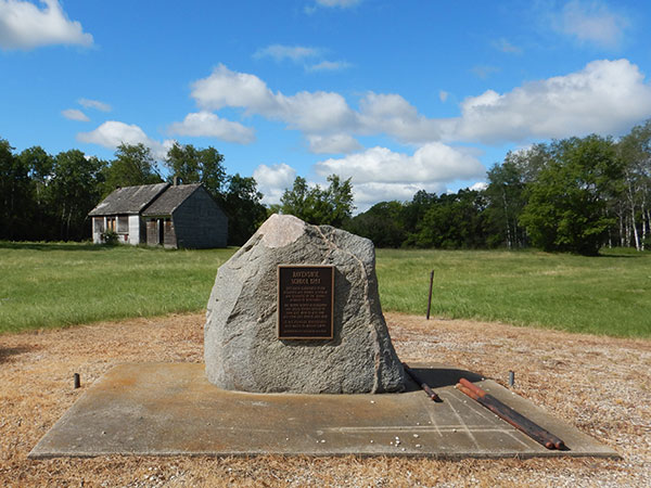 Ravenshoe School commemorative monument