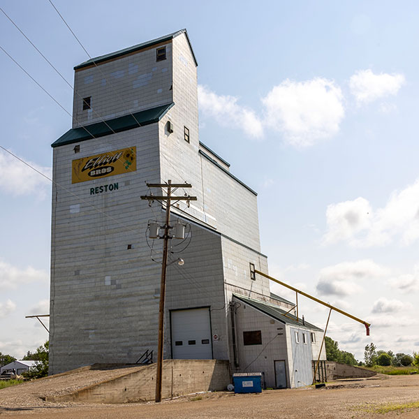 Former Manitoba Pool grain elevator at Reston