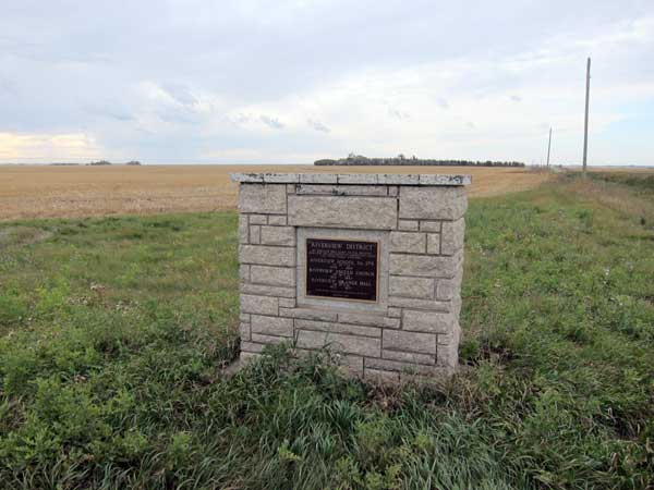 Riverview commemorative monument