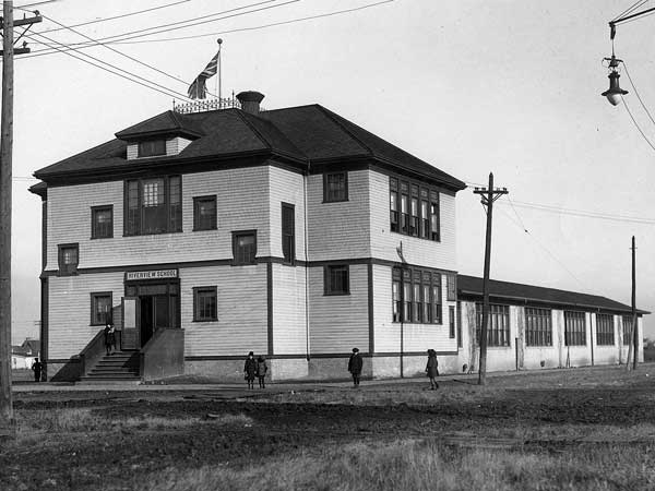 Riverview School No. 1 with an annex behind it