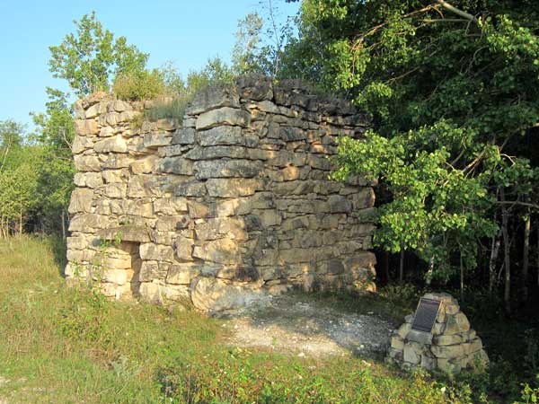 Rosehill quarry kiln and commemorative monument