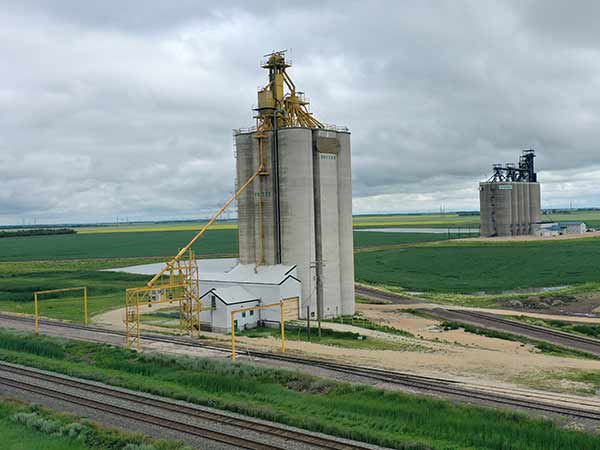 Former Viterra grain elevator with its successor in the background