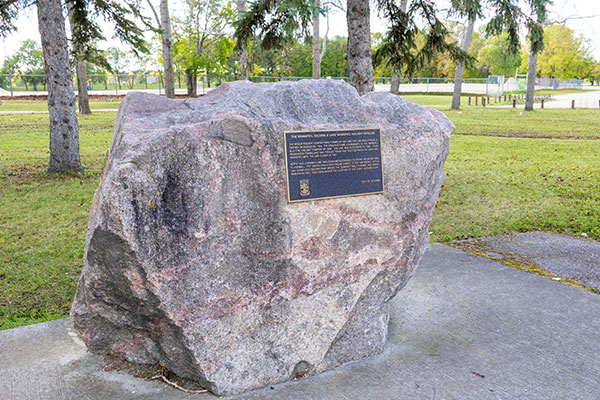 Selkirk and Lake Winnipeg Railway commemorative plaque