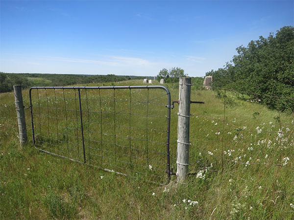 Entrance to the Shellmouth pioneers cemetery