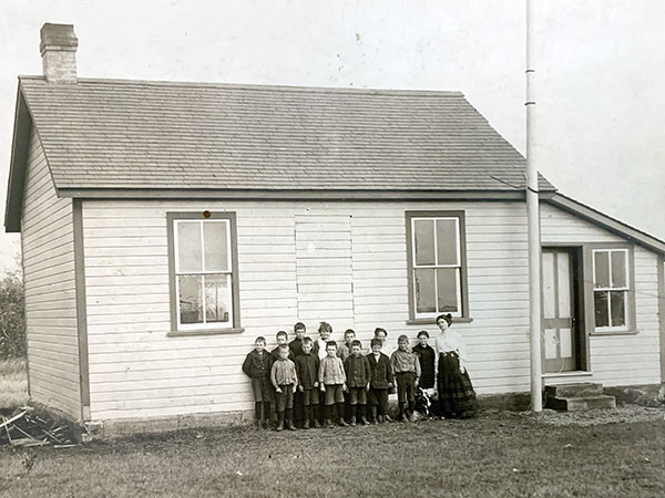 The first Sight Hill School building