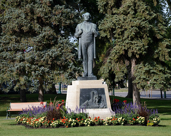 Jon Sigurdsson Statue