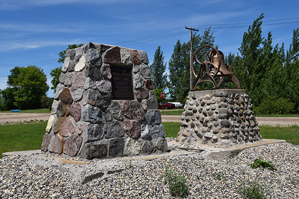 Sinclair United Church and Sinclair School commemorative monuments