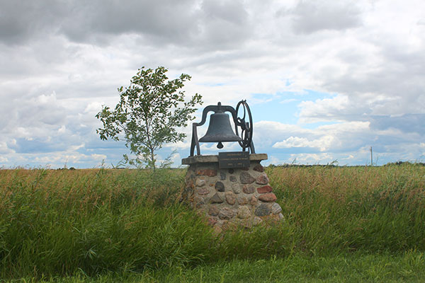 Snowflake Consolidated School commemorative monument