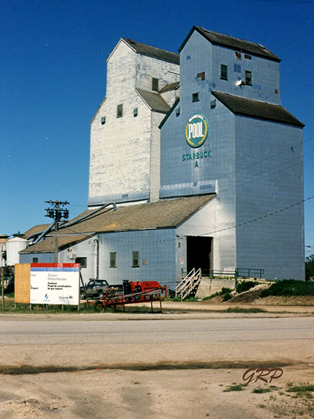 Manitoba Pool grain elevator at Starbuck