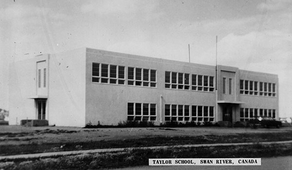 Postcard view of Taylor Elementary School