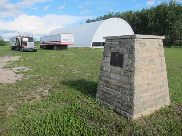 Thunder Creek School commemorative monument