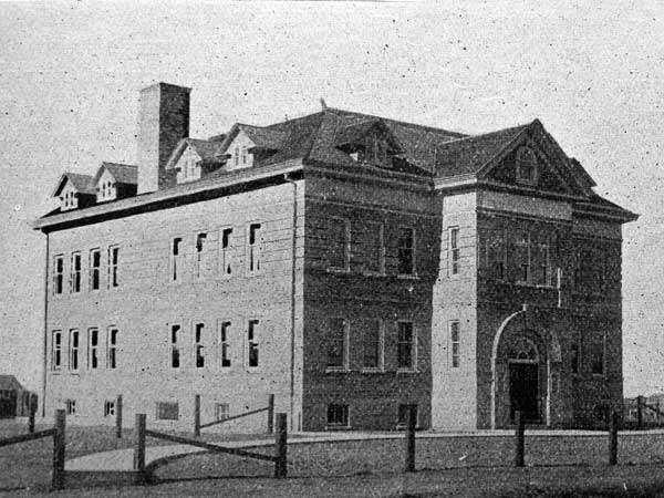 Virden School building erected in 1905