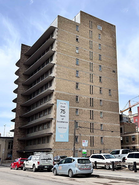 Winnipeg Clinic Building