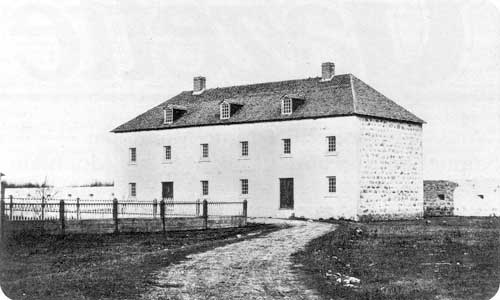 Warehouse building at Lower&nbsp;Fort Garry, 1858. Between 1871 and 1877, it served as Manitoba's first penitentiary with Samuel&nbsp;Bedson as warden.
