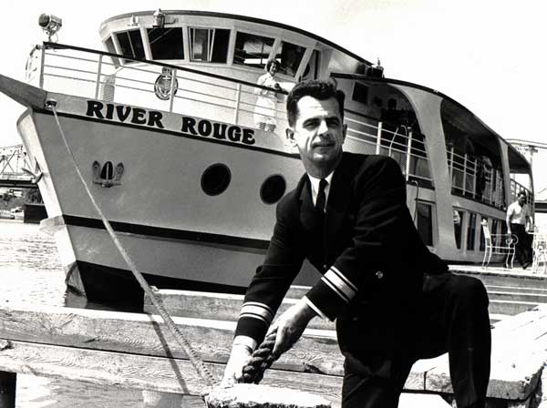 Captain Ritchie tying up the River Rouge