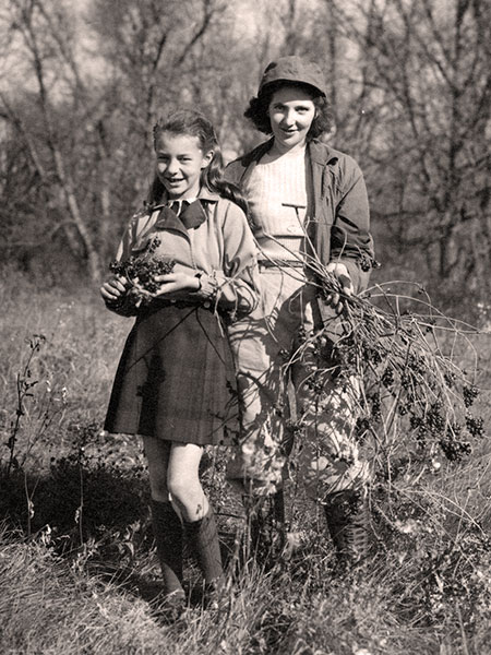 Bain&rsquo;s women. Two women who figured prominently in Dan Bain&rsquo;s later life, seen here at Delta Marsh, were his niece Donna Smale Pim (left), who donated a large collection of Bain&rsquo;s personal photos to the University of Manitoba, and Verna Mackay, his personal manager and perhaps his mistress.
