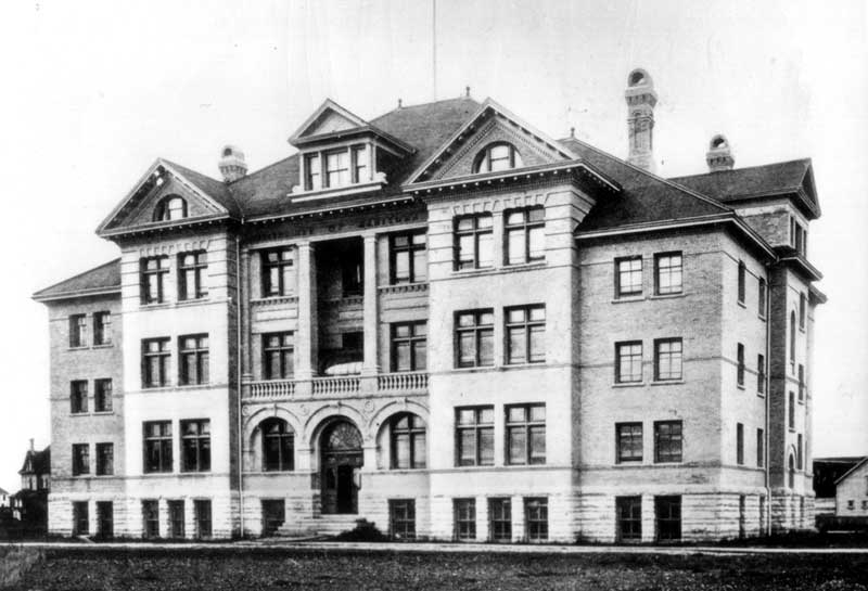 The first University building, completed in 1900-1901, on the Broadway site