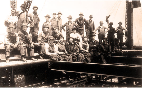 A group of steel workers poses during construction of the Fort Garry Hotel, 1912