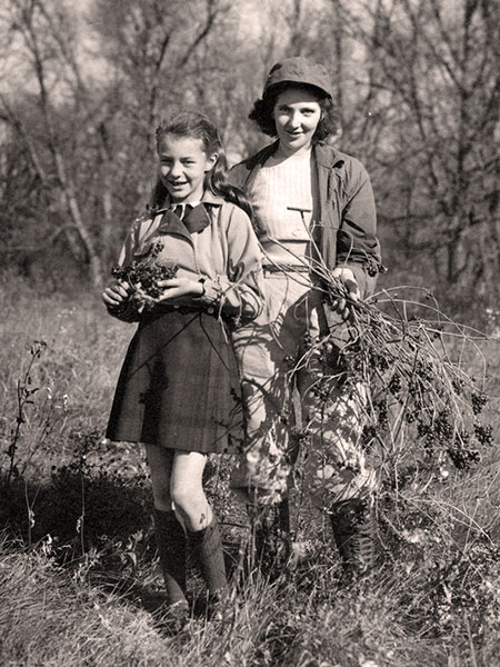 Bain’s women. Two women who figured prominently in Dan Bain’s later life, seen here at Delta Marsh, were his niece Donna Smale Pim (left), who donated a large collection of Bain’s personal photos to the University of Manitoba, and Verna Mackay, his personal manager and perhaps his mistress.