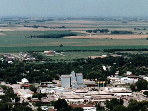 Aerial view of the Manitoba Pool grain elevator at Altona