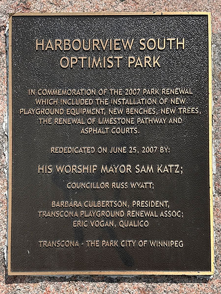Closeup of commemorative plaque for Harbour View South Optimist Park