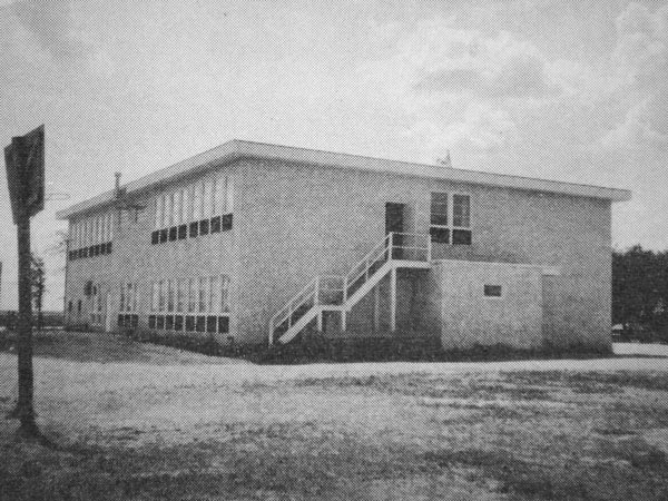Arborg Elementary, northeast view of old school