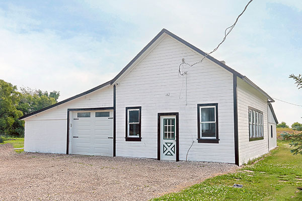 The first Arondale School building