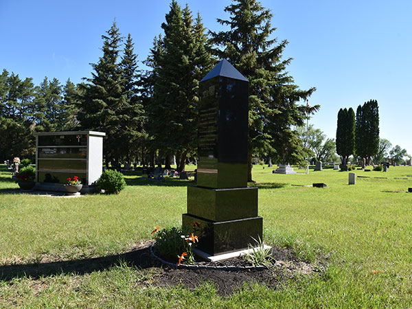 War Memorial inside the Austin Cemetery