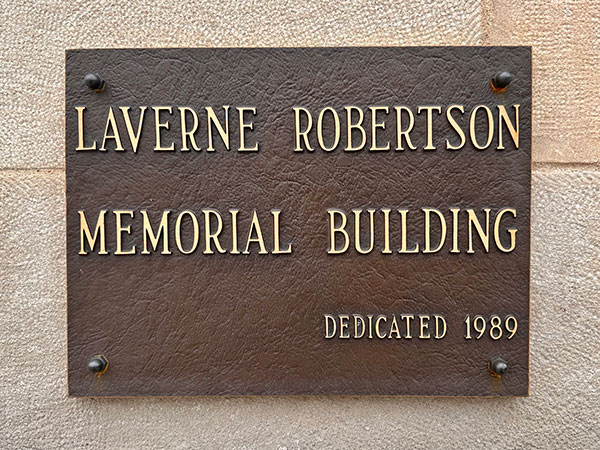 Commemorative plaque on the Laverne Robertson Memorial Building