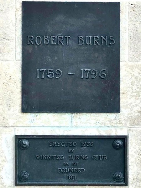 Plaques on the Robert Burns statue