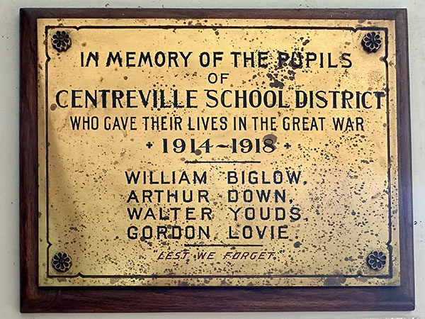 Commemorative plaque for students of Centreville School killed during the First World War