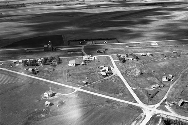 Aerial view of Coulter with school in left foreground