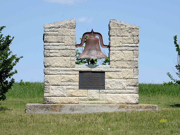 Crandall pioneers commemorative monument
