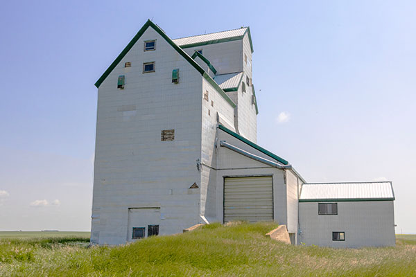 The former Manitoba Pool grain elevator at Dalny