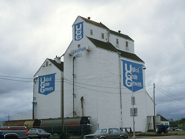 United Grain Growers grain elevator 1 at Dauphin