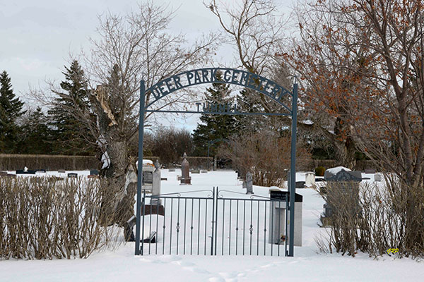 Entrance to Deer Park Cemetery