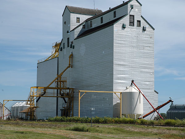 Former Manitoba Pool grain elevator at Deloraine