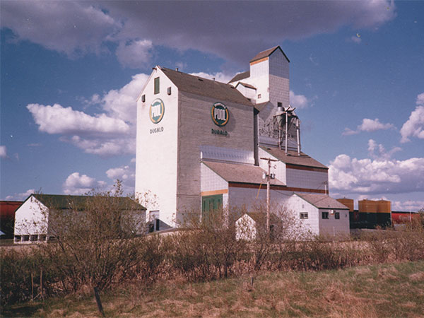 Manitoba Pool grain elevator at Dugald