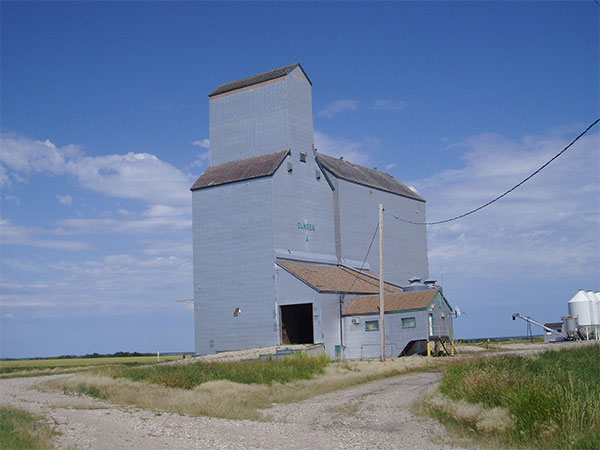 Former Manitoba Pool grain elevator at Dunrea