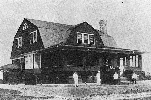 Elmhurst Golf and Country Clubhouse