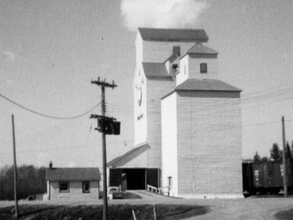 Manitoba Pool grain elevator at Elphinstone