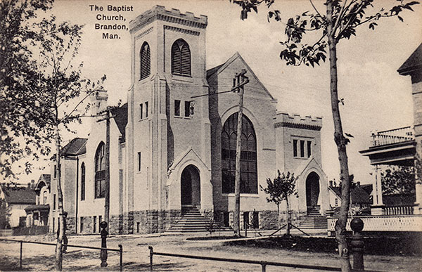Postcard view of First Baptist Church in Brandon
