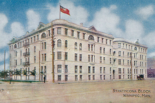 Postcard view of Fort Garry Court / Strathcona Block