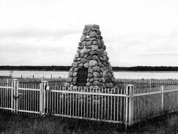 Fort Maurepas Monument